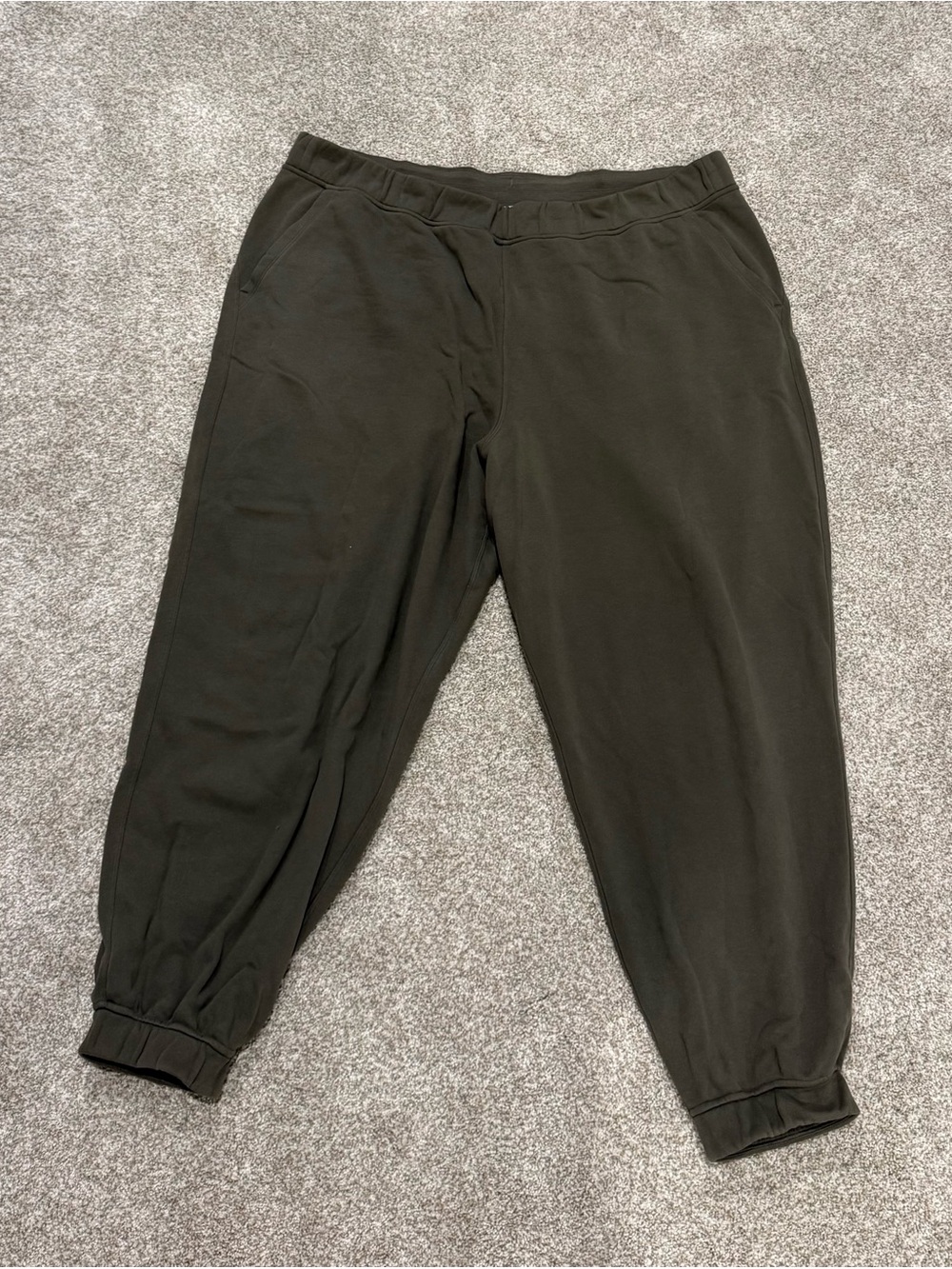 lululemon athletica Women's Olive Green Jogger Sweatpants